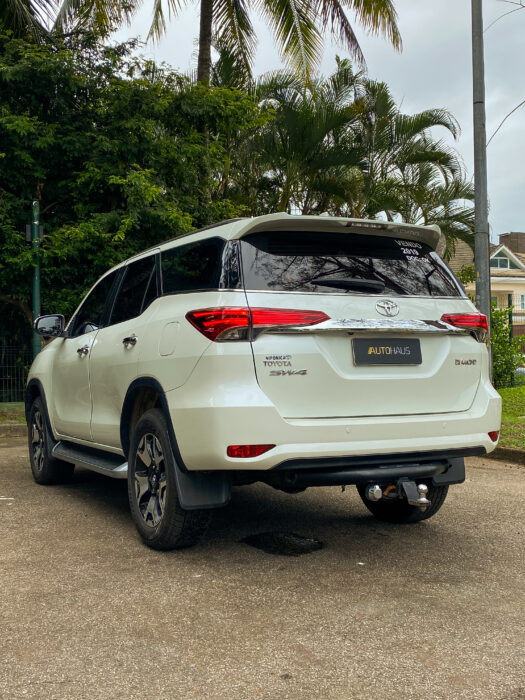 TOYOTA HILUX SW4 2019 completo