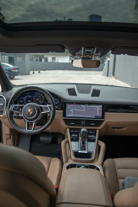 PORSCHE CAYENNE 2019 completo