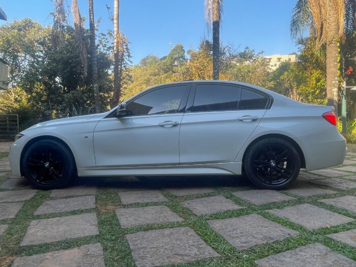 BMW 320i 2017 completo