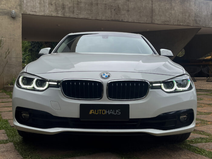 BMW 320i 2018 completo