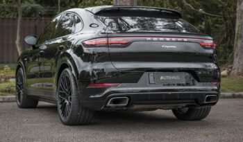 PORSCHE CAYENNE 2021 completo