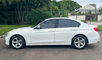 BMW 320i 2015 completo