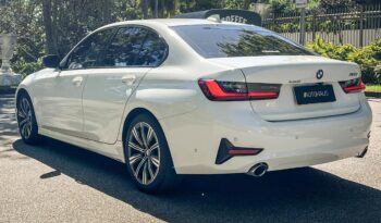 BMW 320i 2022 completo