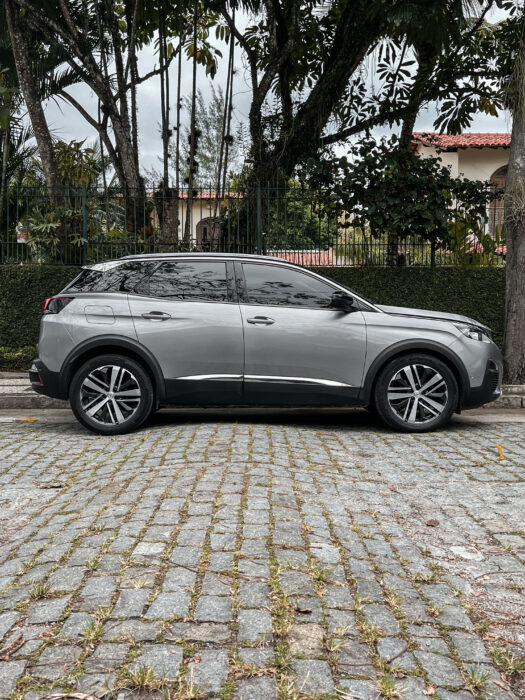 PEUGEOT 3008 2020 completo