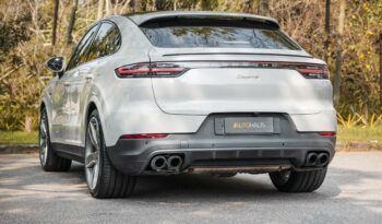 PORSCHE CAYENNE 2023 completo