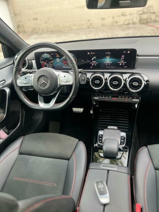 MERCEDES-BENZ A250 2019 completo