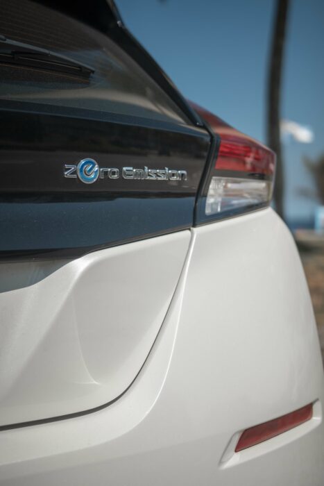 NISSAN LEAF 2020 completo