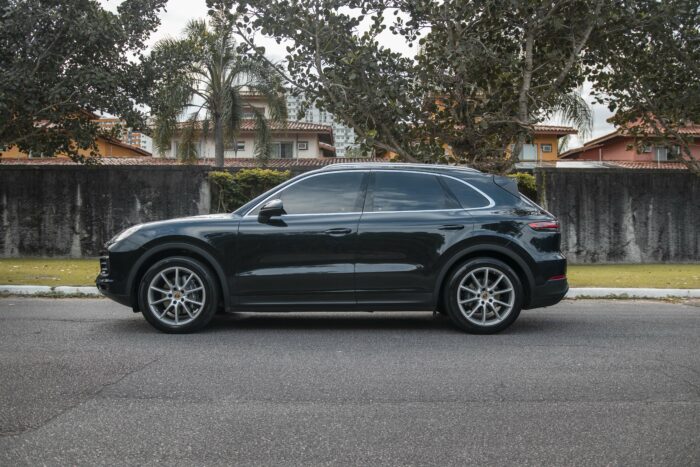 PORSCHE CAYENNE 2019 completo