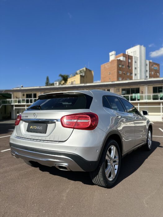 MERCEDES-BENZ GLA 200 2016 completo