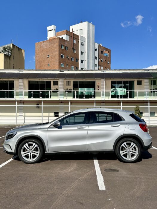 MERCEDES-BENZ GLA 200 2016 completo