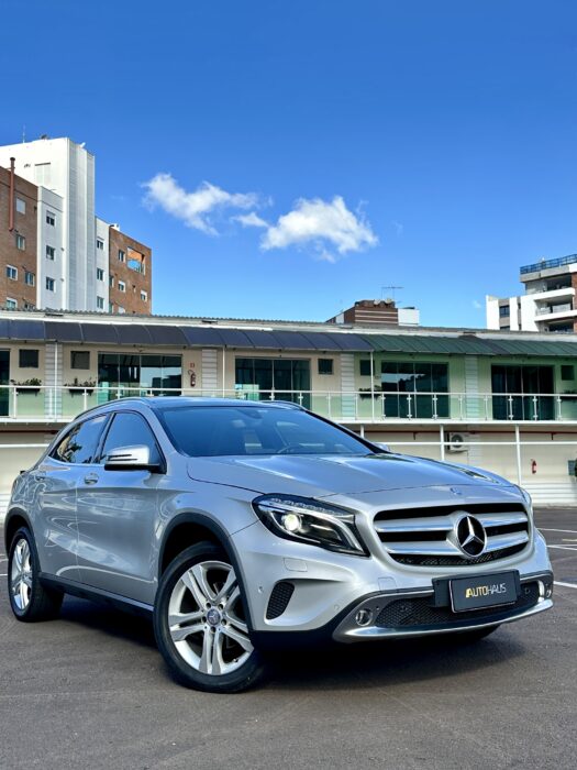 MERCEDES-BENZ GLA 200 2016 completo