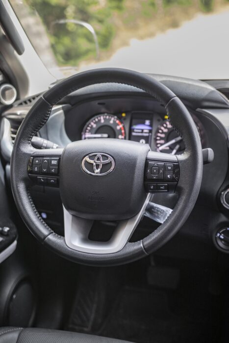 TOYOTA HILUX 2022 completo