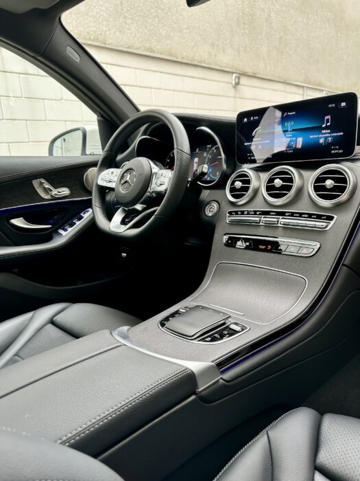 MERCEDES-BENZ GLC 300 2023 completo