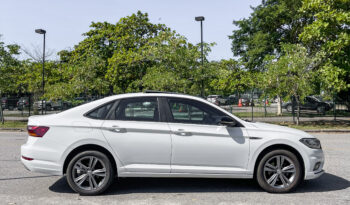 VOLKSWAGEN JETTA 2018 completo