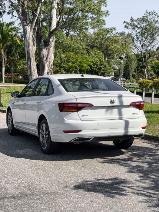 VOLKSWAGEN JETTA 2018 completo