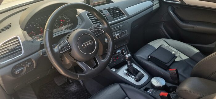 AUDI Q3 2018 completo