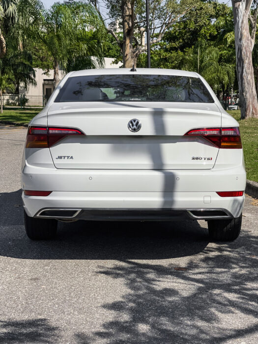 VOLKSWAGEN JETTA 2018 completo