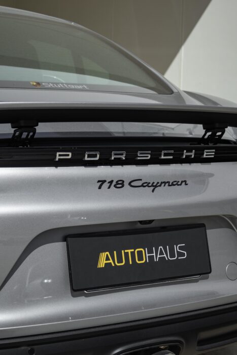 PORSCHE 718 Cayman 2024 completo