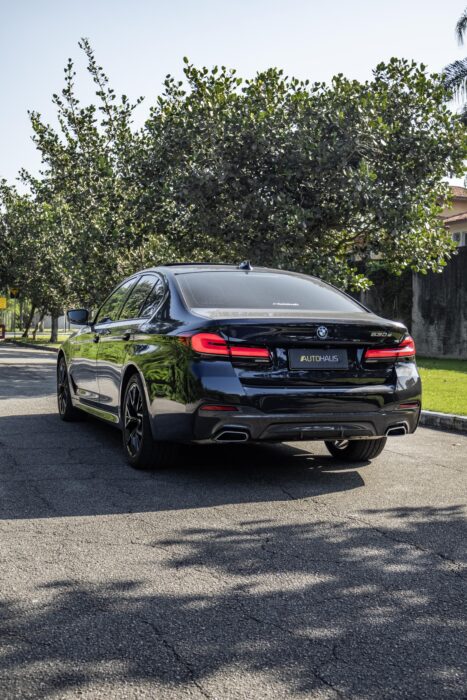 BMW 530E 2023 completo