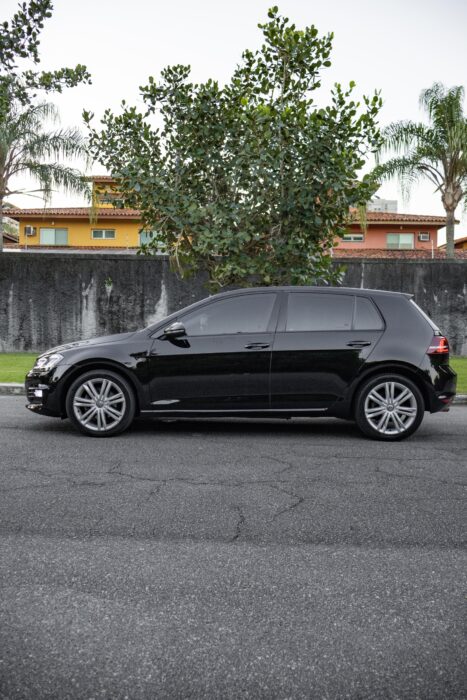 VOLKSWAGEN GOLF 2015 completo