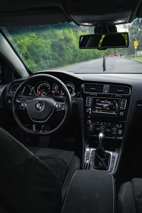 VOLKSWAGEN GOLF 2015 completo