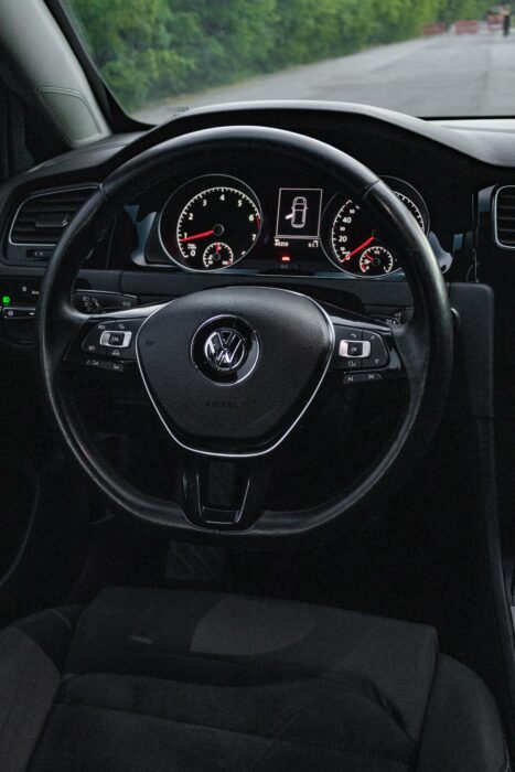 VOLKSWAGEN GOLF 2015 completo