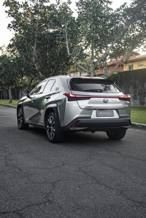 LEXUS UX 250H 2022 completo