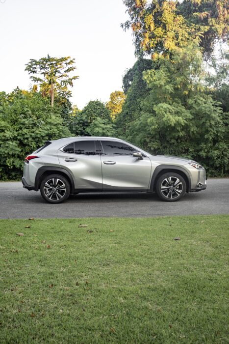 LEXUS UX 250H 2022 completo