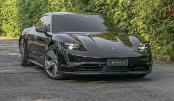 PORSCHE TAYCAN 2022 completo