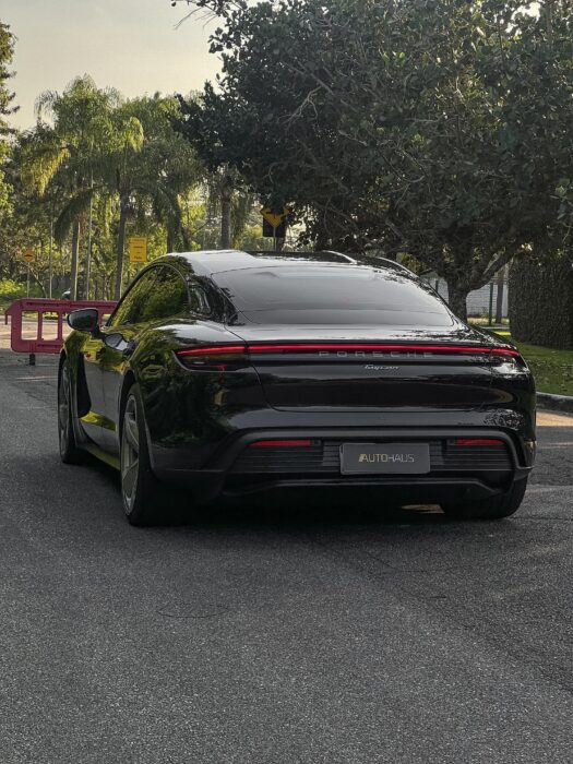 PORSCHE TAYCAN 2022 completo