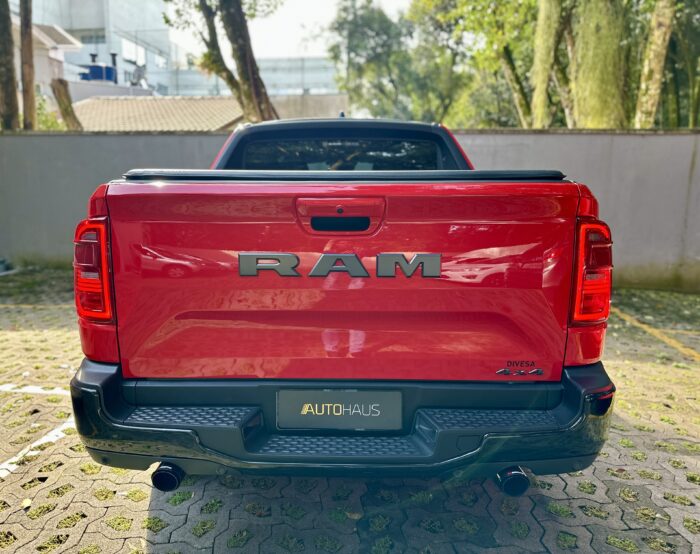 RAM R/T 2024 completo