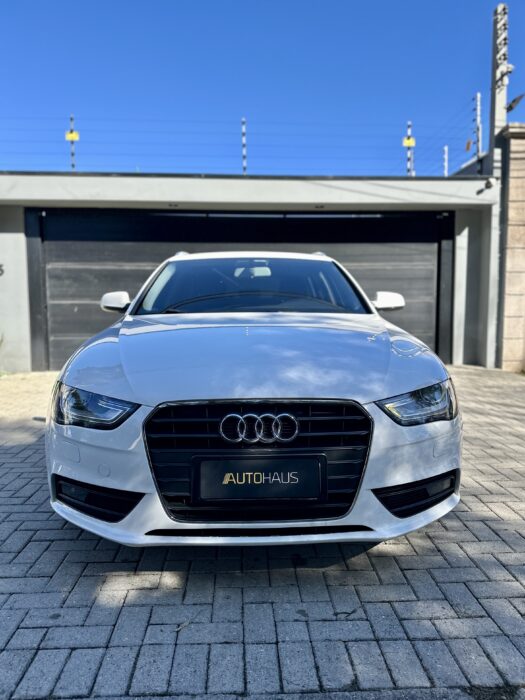 AUDI A4 AVANT 2013 completo