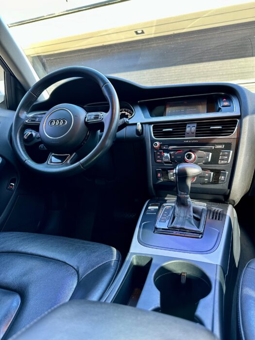 AUDI A4 AVANT 2013 completo