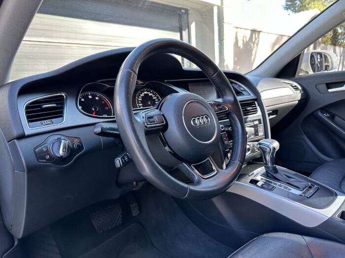 AUDI A4 AVANT 2013 completo