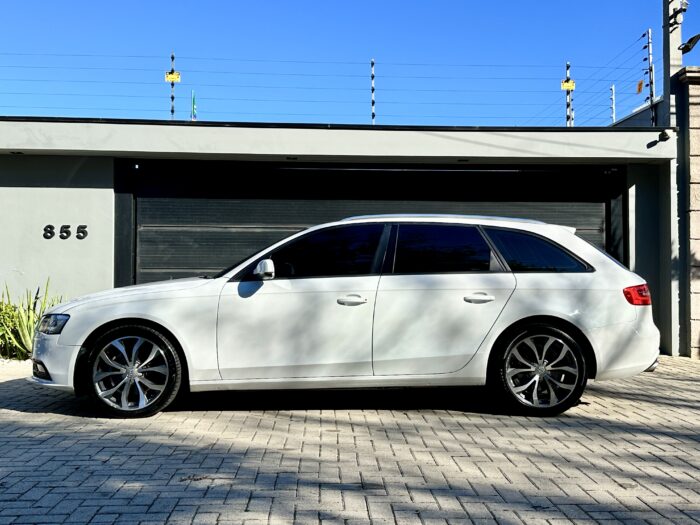 AUDI A4 AVANT 2013 completo