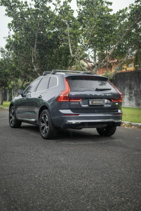 VOLVO XC60 2022 completo