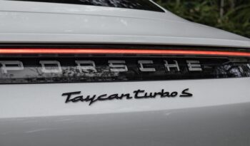 PORSCHE TAYCAN TURBO S 2021 completo