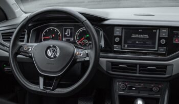 VOLKSWAGEN POLO 2018 completo