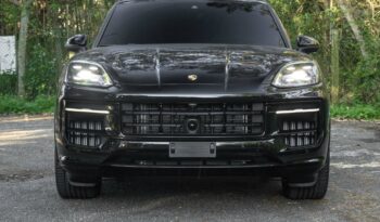 PORSCHE CAYENNE 2024 completo