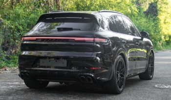 PORSCHE CAYENNE 2024 completo