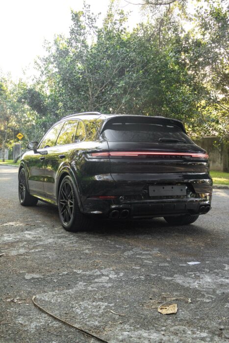 PORSCHE CAYENNE 2024 completo