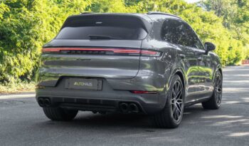 PORSCHE CAYENNE 2024 completo