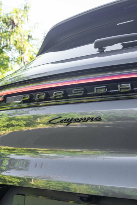 PORSCHE CAYENNE 2024 completo