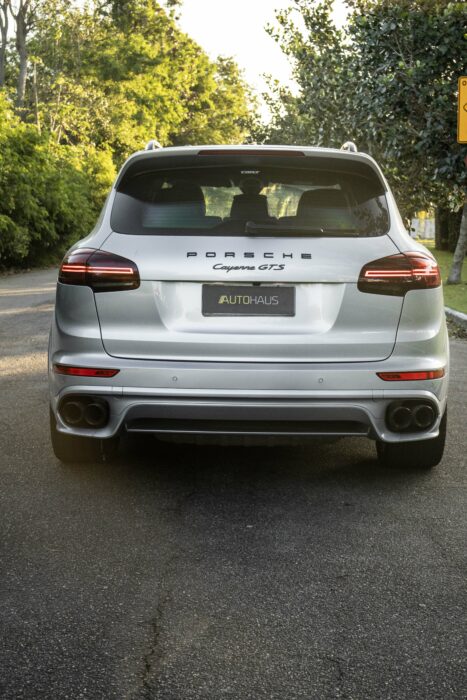 PORSCHE CAYENNE 2016 completo