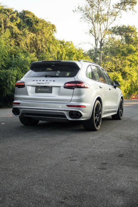 PORSCHE CAYENNE 2016 completo