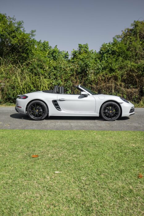 PORSCHE 718 Boxster 2024 completo