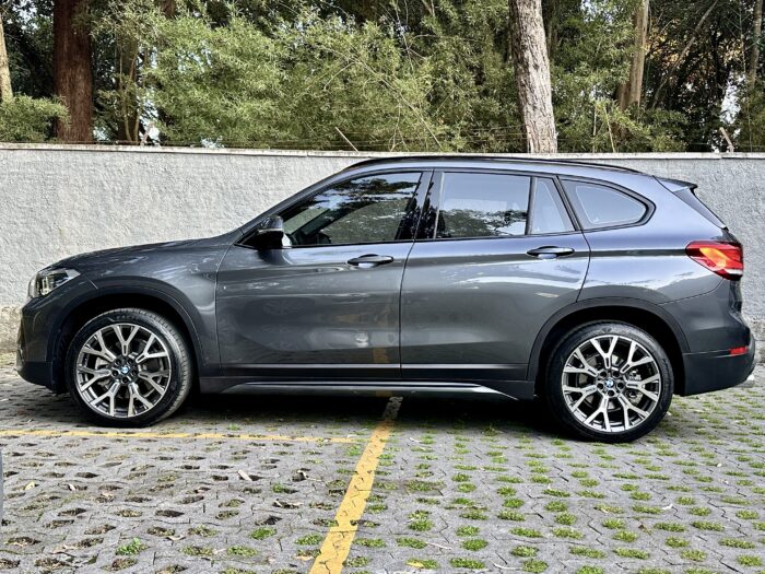 BMW X1 2022 completo