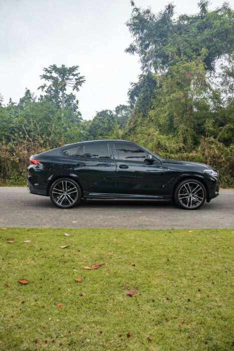 BMW X6 2023 completo