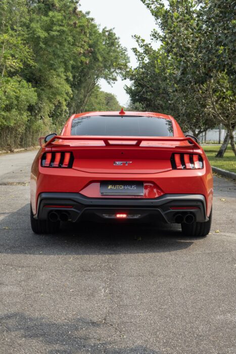 FORD Mustang 2024 completo