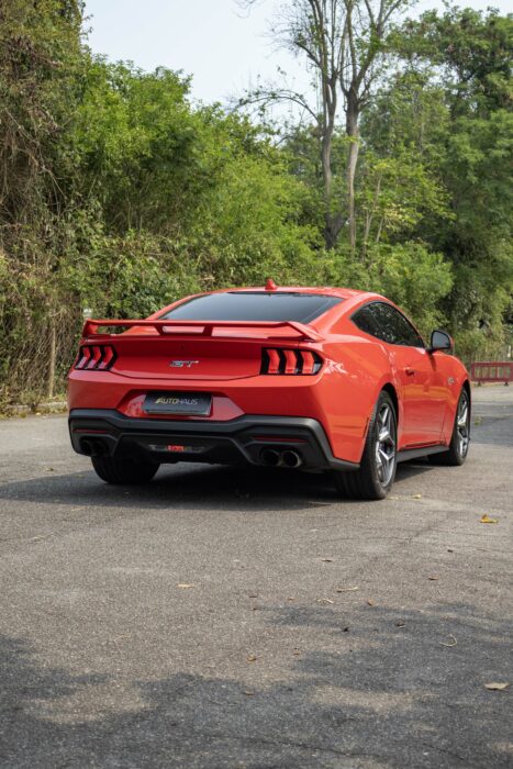 FORD Mustang 2024 completo